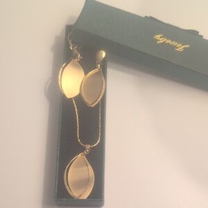 Elegant Gold Leaf Jewelry Set